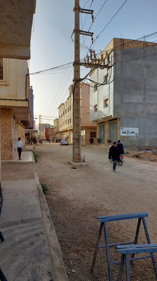 فيديو.. تماس  بعمود كهربائي بالناظور يثير هلعا وسط الساكنة