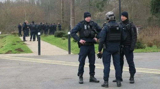 مصرع طفل بطعنات من والدته التي ألقت بجثته في القمامة مصرع طفل بطعنات من والدته التي ألقت بجثته في القمامة