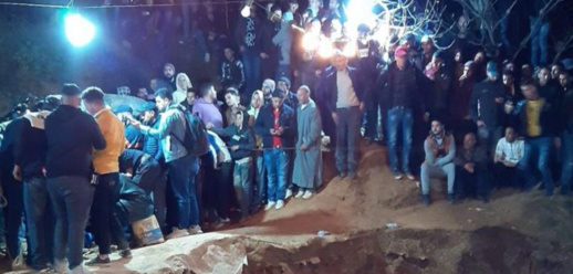 صخرة تشكل عائقا أمام إنقاذ الطفل ريان.. ووكيل الملك يمنع المتطوعين صخرة تشكل عائقا أمام إنقاذ الطفل ريان.. ووكيل الملك يمنع المتطوعين