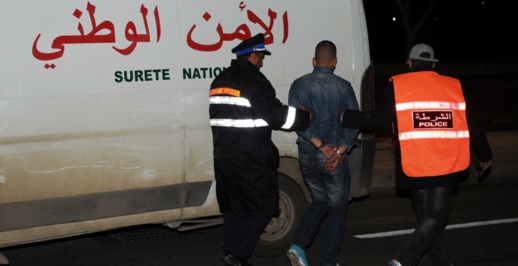 إيقاف مهاجر هدد مغربية بمسدس بلاستيكي إيقاف مهاجر هدد مغربية بمسدس بلاستيكي