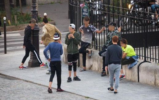 مسؤول مغربي يرصد صعوبات استعادة القاصرين من فرنسا مسؤول مغربي يرصد صعوبات استعادة القاصرين من فرنسا