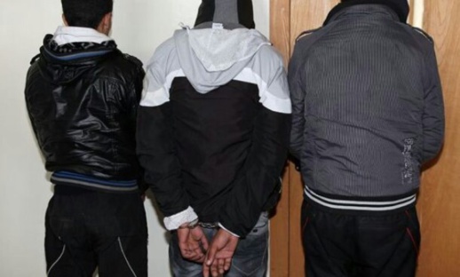 السرقة تقود إلى توقيف 3 أشخاص بالسوق الأسبوعي بزايو السرقة تقود إلى توقيف 3 أشخاص بالسوق الأسبوعي بزايو