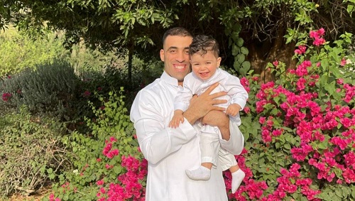 اللاعب الدولي المغربي حمد الله يرزق بمولوده الثاني