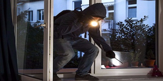 ظاهرة سرقة منازل الجالية بإقليم الناظور تصل إلى البرلمان