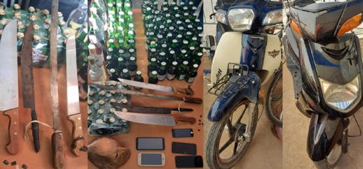 فرقة مكافحة العصابات تطيح بمروج ل"الكوكايين" وتحجز قناعا وسيوف فرقة مكافحة العصابات تطيح بمروج ل"الكوكايين" وتحجز قناعا وسيوف