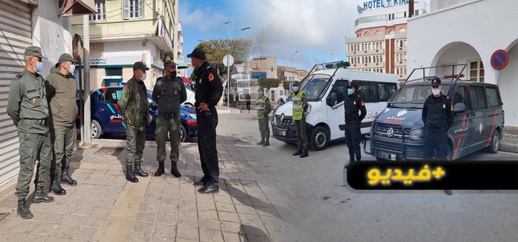 شاهدوا.. تعزيزات أمنية مكثفة تحاصر ساحة التحرير بالناظور شاهدوا.. تعزيزات أمنية مكثفة تحاصر ساحة التحرير بالناظور