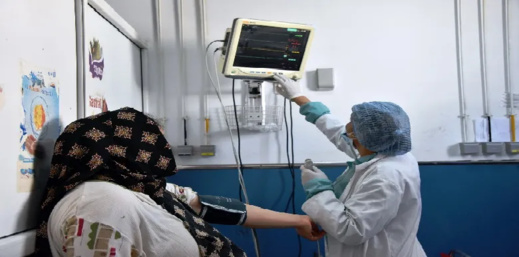 اش بغاو هادو؟.. أطباء القطاع الخاص يطالبون بالرفع من أسعار الاستشارة والعلاج اش بغاو هادو؟.. أطباء القطاع الخاص يطالبون بالرفع من أسعار الاستشارة والعلاج