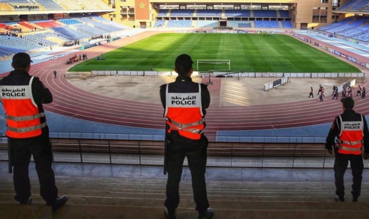 الحكومة تقرر فتح الملاعب الرياضية في وجه الجماهير الحكومة تقرر فتح الملاعب الرياضية في وجه الجماهير