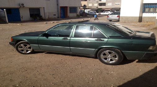 بطريقة المافيا.. سرقة ميرسيديس بالقوة بالناظور