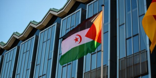 بعد الصلح معها.. ألمانيا ترفع علم البوليساريو احتفالا بذكرى تأسيس الجمهورية الوهمية للمرة الثانية بعد الصلح معها.. ألمانيا ترفع علم البوليساريو احتفالا بذكرى تأسيس الجمهورية الوهمية للمرة الثانية
