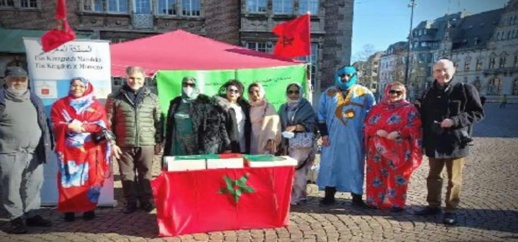 مغاربة يحتجون بألمانيا دفاعا عن الصحراء المغربية مغاربة يحتجون بألمانيا دفاعا عن الصحراء المغربية