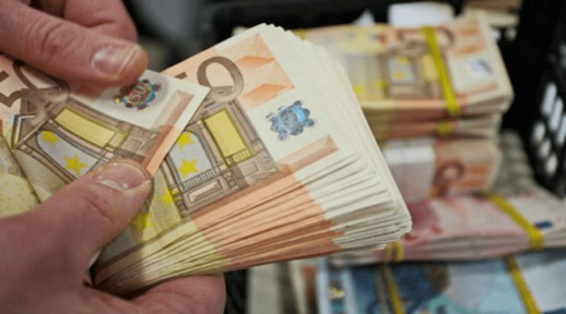 تحويلات الجالية المغربية المقيمة بالخارج تجاوزت 6 مليار سنة 2022 تحويلات الجالية المغربية المقيمة بالخارج تجاوزت 6 مليار سنة 2022