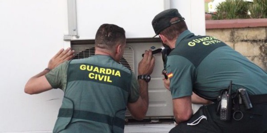 الأمن الإسباني يفتح وظائف داخل المغرب مع مكافأة مالية الأمن الإسباني يفتح وظائف داخل المغرب مع مكافأة مالية