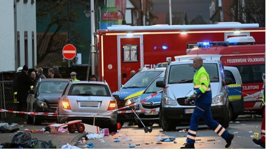 قتلى وجرحى في عملية دهس خطيرة قتلى وجرحى في عملية دهس خطيرة