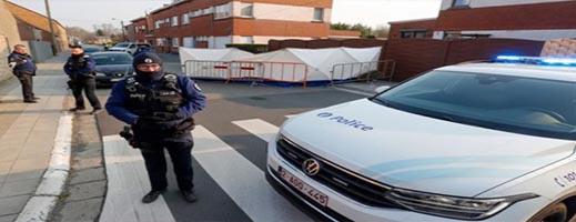 سيارة مجنونة تودي بحياة 6 أشخاص.. وكرنفال يتحول إلى كارثة إنسانية ببلجيكا سيارة مجنونة تودي بحياة 6 أشخاص.. وكرنفال يتحول إلى كارثة إنسانية ببلجيكا