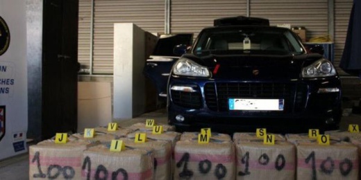 درك فرنسا يحجز كمية هامة من الحشيش المغربي على طريق سيار درك فرنسا يحجز كمية هامة من الحشيش المغربي على طريق سيار