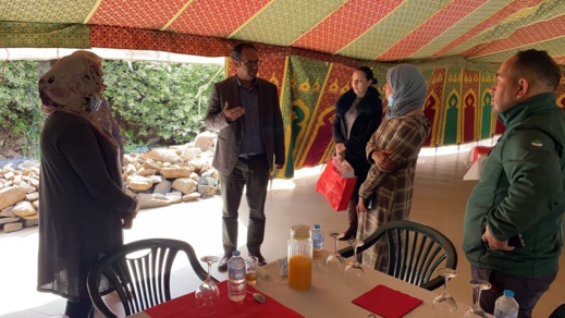 قنصلية المغرب باشبيلية تكرم النساء العاملات في الضيعات الإسبانية قنصلية المغرب باشبيلية تكرم النساء العاملات في الضيعات الإسبانية