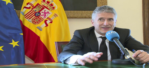 وزير الداخلية الاسباني: فتح معابر سبتة ومليلية سيتم في الوقت المناسب
