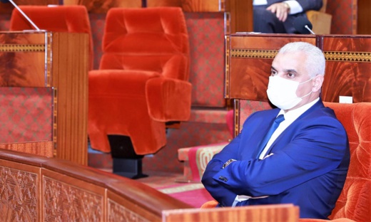 بعد احتجاج مواطنين بنعش يحمل جثة.. مندوبية الصحة بتاوريرت تنفي تعرض الهالك للإهمال