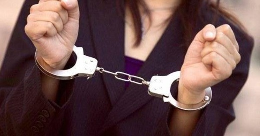 الدرك يوقف فتاة تتزعم عصابة إجرامية الدرك يوقف فتاة تتزعم عصابة إجرامية