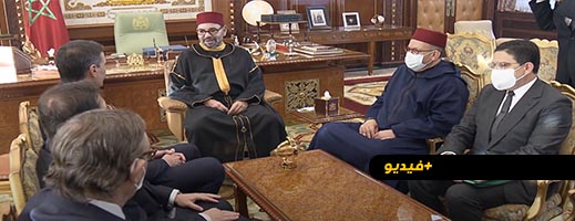 شاهدوا.. الملك محمد السادس يستقبل رئيس الحكومة الإسبانية في القصر الملكي بالرباط شاهدوا.. الملك محمد السادس يستقبل رئيس الحكومة الإسبانية في القصر الملكي بالرباط