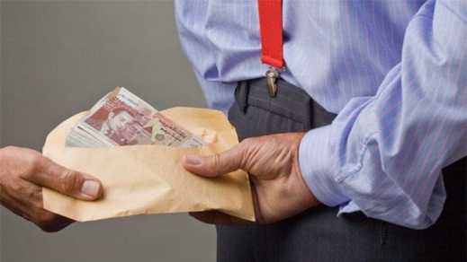 توقيف ثمانية أشخاص لتورطهم في قضية تتعلق باختلاس أموال عمومية توقيف ثمانية أشخاص لتورطهم في قضية تتعلق باختلاس أموال عمومية