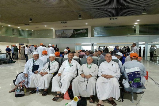 أكثر من 200 معتمر يتعرضون للنصب من طرف وكالة للأسفار أكثر من 200 معتمر يتعرضون للنصب من طرف وكالة للأسفار