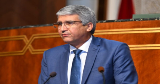 هذا هو الوزير الذي أوقفه شرطي وسحب رخصة السياقة من سائقه هذا هو الوزير الذي أوقفه شرطي وسحب رخصة السياقة من سائقه