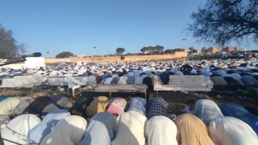 ساكنة مليلية المحتلة تؤدي صلاة عيد الفطر في أجواء روحانية وعائلية ساكنة مليلية المحتلة تؤدي صلاة عيد الفطر في أجواء روحانية وعائلية