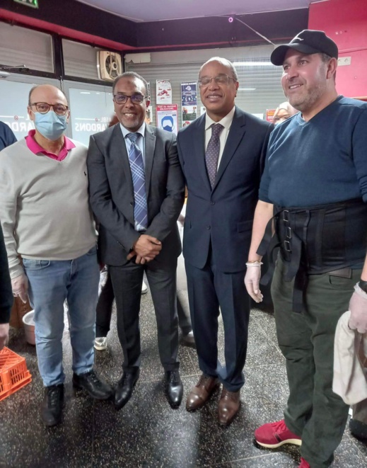 صور.. القنصلية العامة للمملكة بلييج البلجيكية تنسق مع المجتمع المدني بخصوص أخذ المواعيد المسبقة صور.. القنصلية العامة للمملكة بلييج البلجيكية تنسق مع المجتمع المدني بخصوص أخذ المواعيد المسبقة