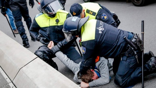 عقوبات قاسية لعصابة مغربية تتاجر في الكوكايين بهولندا عقوبات قاسية لعصابة مغربية تتاجر في الكوكايين بهولندا