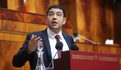 الشباب الذين فرض عليهم الإلحاق بقطاع الرياضة يحتجون أمام البرلمان الشباب الذين فرض عليهم الإلحاق بقطاع الرياضة يحتجون أمام البرلمان