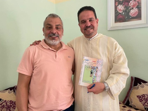 شاهدوا.. حفل توقيع وقراءة في مؤلفين لمحمد حمداوي في ثانوية الفيض شاهدوا.. حفل توقيع وقراءة في مؤلفين لمحمد حمداوي في ثانوية الفيض