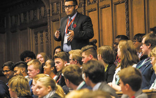 انتخاب المغربي حمزة تاوزال في منصب عمدة لوستمنستر بلندن انتخاب المغربي حمزة تاوزال في منصب عمدة لوستمنستر بلندن