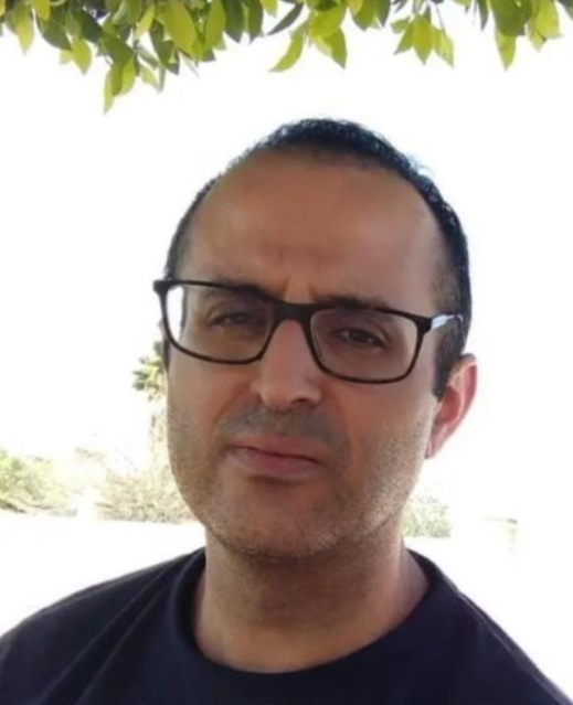 عاد من أوروبا ليختفي بالناظور.. نداء لكل من شاهد صاحب الصورة عاد من أوروبا ليختفي بالناظور.. نداء لكل من شاهد صاحب الصورة