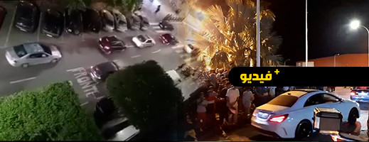 شاهدوا.. طوابير المواطنين والسيارات تنتظر الدخول إلى بني انصار عبر مليلية شاهدوا.. طوابير المواطنين والسيارات تنتظر الدخول إلى بني انصار عبر مليلية