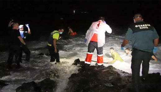 بعد فتح الحدود.. اعتقال 4 أشخاص دخلوا مدينة سبتة سباحة بعد فتح الحدود.. اعتقال 4 أشخاص دخلوا مدينة سبتة سباحة