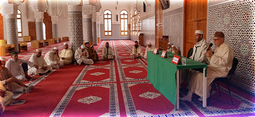 المجلس العلمي في لقاء تواصلي مع الأئمة والمؤذنين بجماعة الناظور