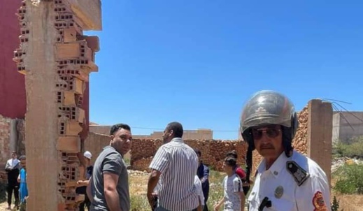 انتحار شاب شنقا في بناية مهجورة بالعروي انتحار شاب شنقا في بناية مهجورة بالعروي