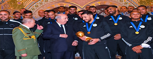 صور.. الجزائر غاضبة على لاعبي منتخبها الوطني بسبب زيارتهم لمراكش صور.. الجزائر غاضبة على لاعبي منتخبها الوطني بسبب زيارتهم لمراكش
