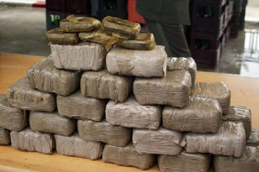 البحرية الملكية تجهض عملية لتهريب المخدرات قرب سواحل طنجة البحرية الملكية تجهض عملية لتهريب المخدرات قرب سواحل طنجة