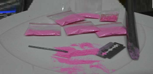 يتم توريده عبر مليلية إلى الناظور.. اسبانيا تفكك شبكة لتهريب “الكوكايين الوردي” يتم توريده عبر مليلية إلى الناظور.. اسبانيا تفكك شبكة لتهريب “الكوكايين الوردي”