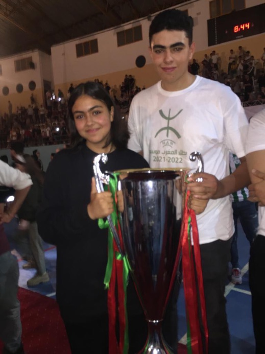 شاهدوا.. استقبال تاريخي لبطل المغرب هلال الناظور لكرة اليد شاهدوا.. استقبال تاريخي لبطل المغرب هلال الناظور لكرة اليد