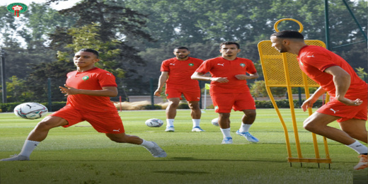 أشرف حكيمي يتسبب في أزمة داخل المنتخب المغربي أشرف حكيمي يتسبب في أزمة داخل المنتخب المغربي