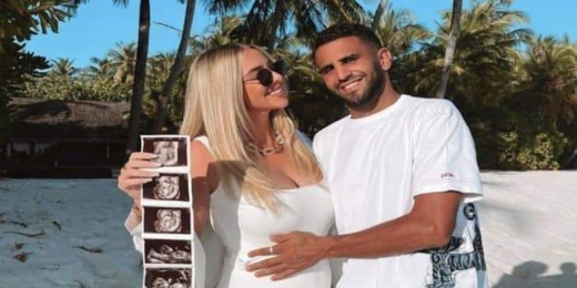 صور رياض محرز في مراكش تثير غضب الصحافة الجزائرية صور رياض محرز في مراكش تثير غضب الصحافة الجزائرية