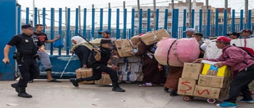 المغرب يدرس خطة جديدة للسماح بدخول السلع و "هدايا" الجالية من مليلية إلى الناظور المغرب يدرس خطة جديدة للسماح بدخول السلع و "هدايا" الجالية من مليلية إلى الناظور