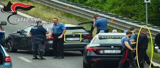 مطاردة هوليودية تنتهي بتوقيف مهاجر مغربي حاول قلب سيارة الشرطة مطاردة هوليودية تنتهي بتوقيف مهاجر مغربي حاول قلب سيارة الشرطة