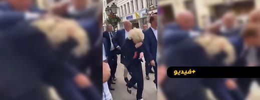 شاهدوا.. فرنسيون يرشقون السياسية اليمينية مارين لوبان بالبيض شاهدوا.. فرنسيون يرشقون السياسية اليمينية مارين لوبان بالبيض