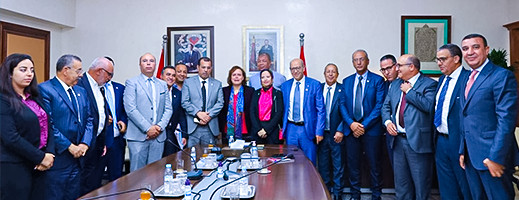 وزيرة التضامن والرحموني يتفقان على إنجاز الشطر الثاني من صندوق دعم النساء ممتهنات التهريب بمليلية وزيرة التضامن والرحموني يتفقان على إنجاز الشطر الثاني من صندوق دعم النساء ممتهنات التهريب بمليلية