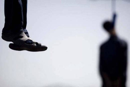 أحدهم شنق نفسه والثاني القى بجسمه من علو شاهق.. حالتا انتحار بشعتان أحدهم شنق نفسه والثاني القى بجسمه من علو شاهق.. حالتا انتحار بشعتان